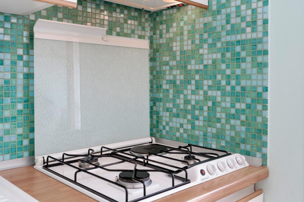 Azzurra Suite - Monolocale Con Piscina E Wifi Sirmione Luaran gambar