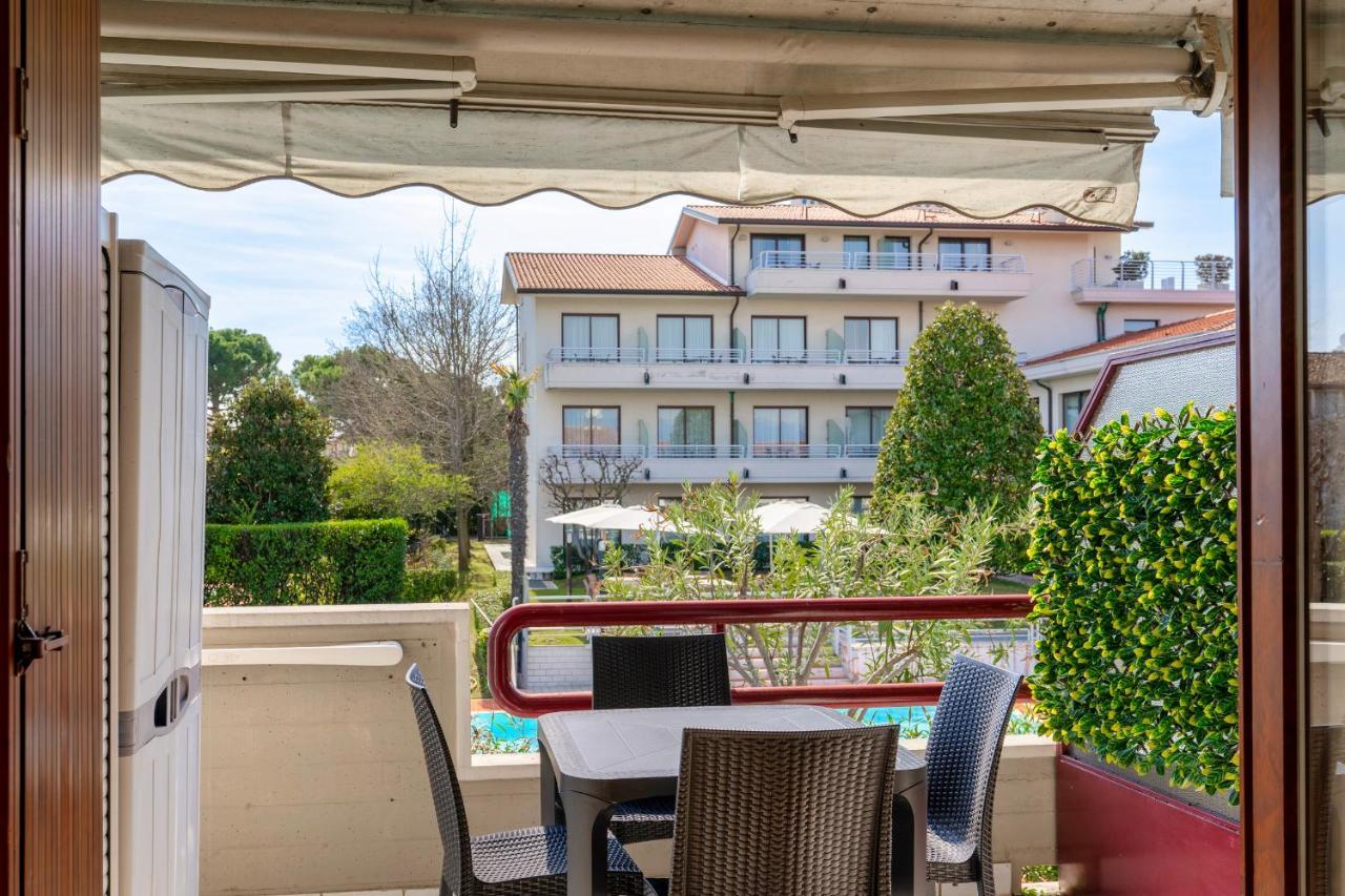 Azzurra Suite - Monolocale Con Piscina E Wifi Sirmione Luaran gambar