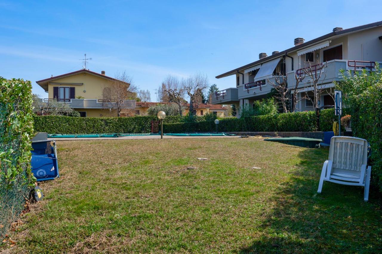 Azzurra Suite - Monolocale Con Piscina E Wifi Sirmione Luaran gambar