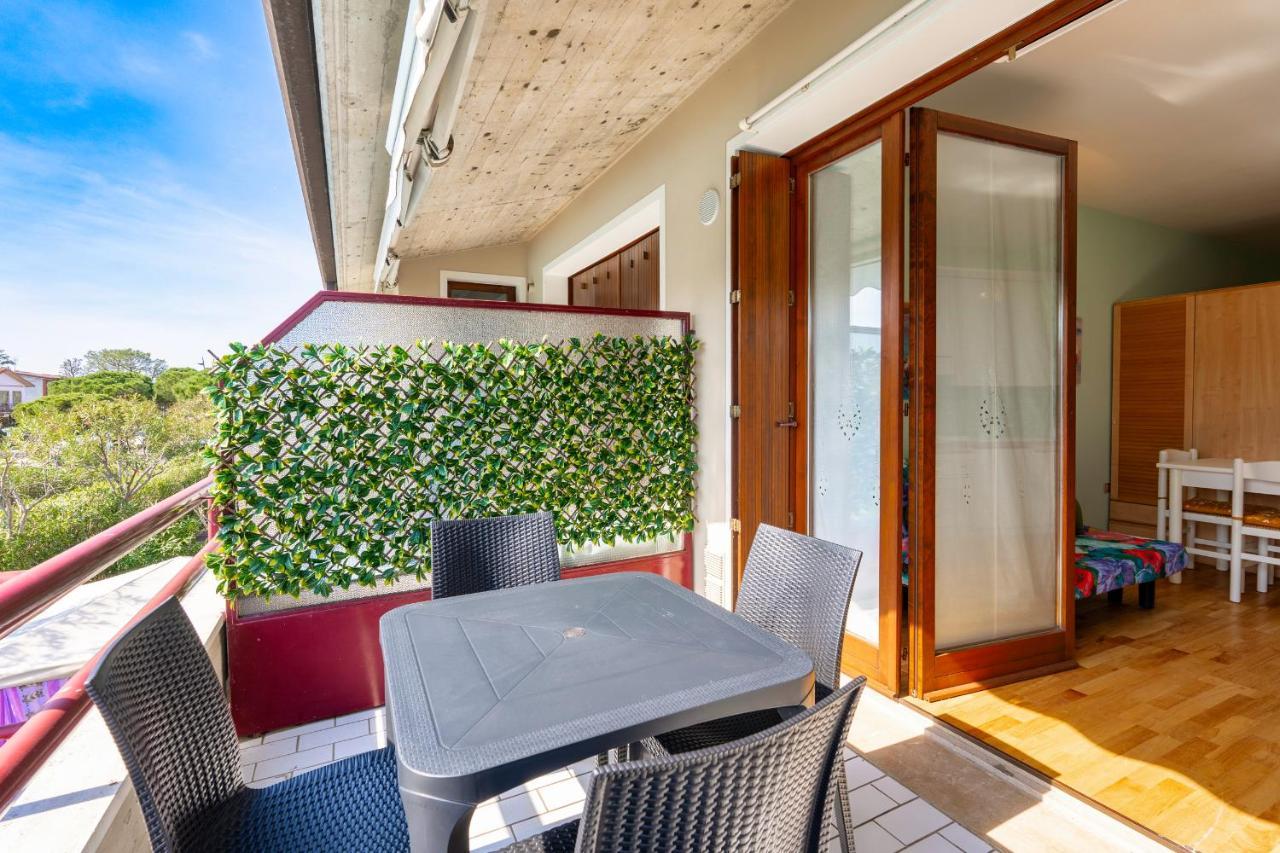 Azzurra Suite - Monolocale Con Piscina E Wifi Sirmione Luaran gambar